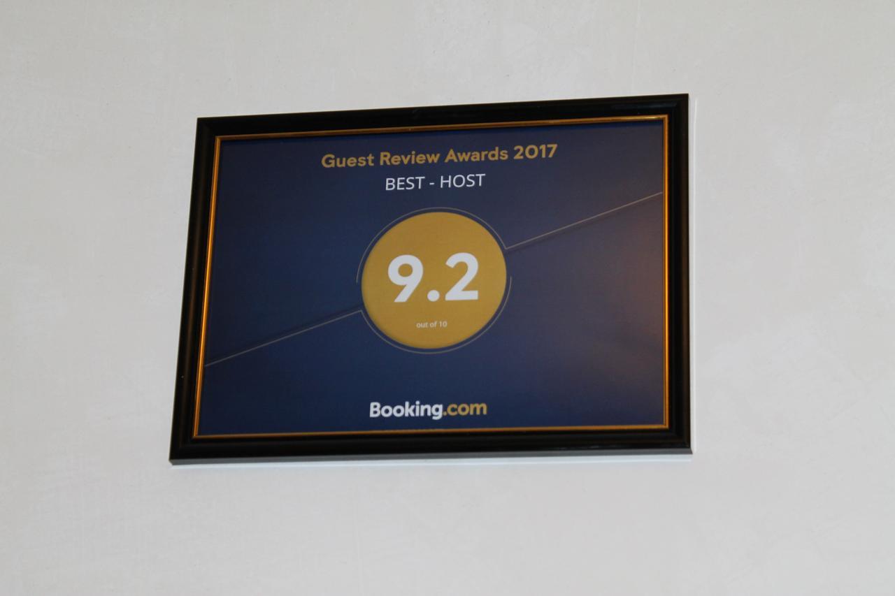 Best Host Sighnaghi Exterior photo